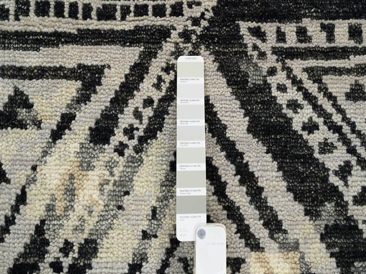 9'9" x 13'10" New Hand Knotted Black Wool Rectangle Oriental Rug - MOA10263921