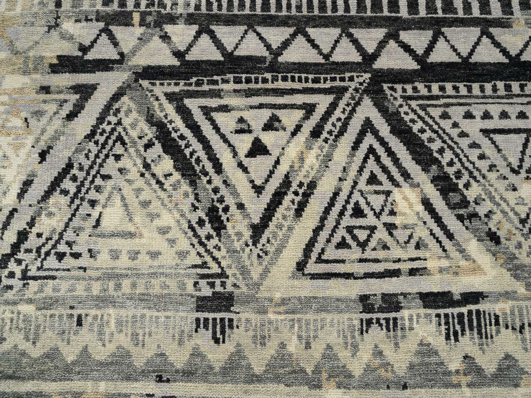 9'9" x 13'10" New Hand Knotted Black Wool Rectangle Oriental Rug - MOA10263921