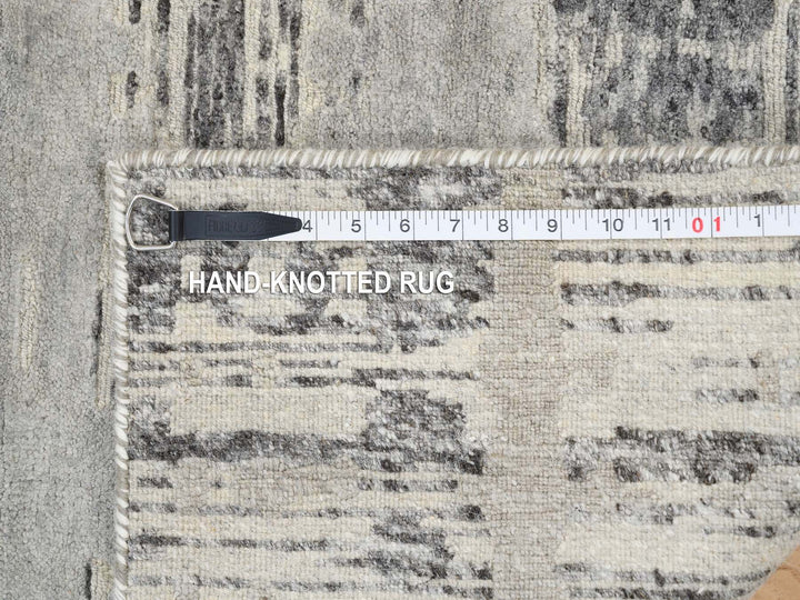 2'0" x 3'1" New Hand Knotted Grey Wool Rectangle Oriental Rug - MOA10264236