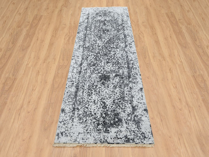 2'7" x 8'2" New Hand Knotted Grey Wool & Pure Silk Runner Oriental Rug - MOA10264324