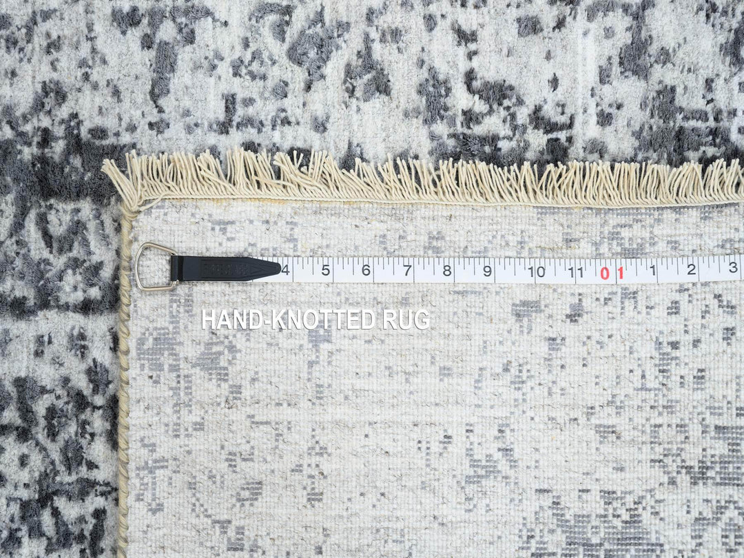 2'7" x 8'2" New Hand Knotted Grey Wool & Pure Silk Runner Oriental Rug - MOA10264324