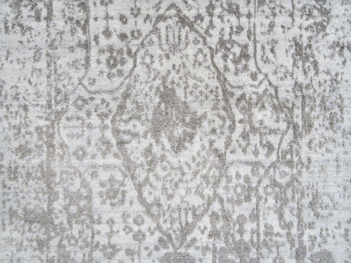 2'6" x 8'0" New Hand Knotted Grey Wool & Silk Runner Oriental Rug - MOA10264600