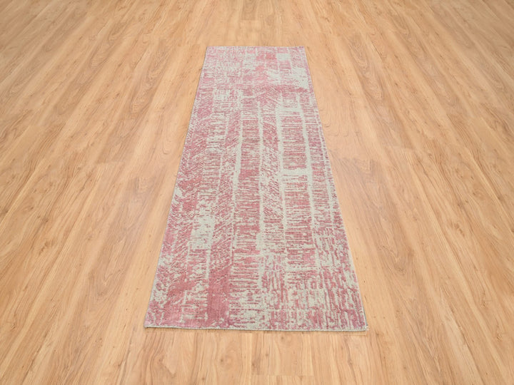 2'6" x 10'0" New Hand Loomed Pink Wool & Art Silk Runner Oriental Rug - MOA10264813