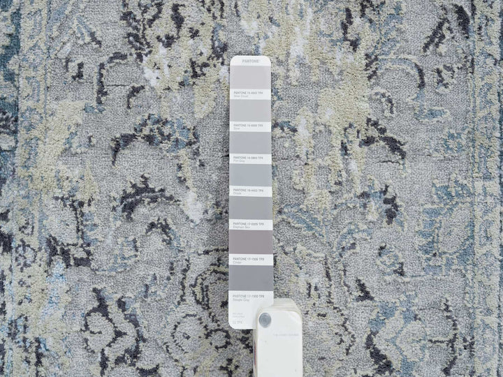 2'6" x 6'0" New Hand Knotted Grey Wool & Silk Runner Oriental Rug - MOA10264828