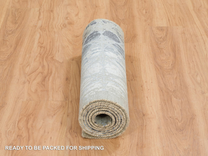 2'6" x 8'3" New Hand Knotted Grey Wool & Silk Runner Oriental Rug - MOA10265027