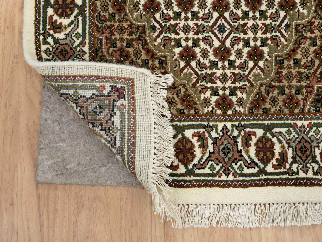 2'6" x 18'0" New Hand Knotted Ivory Wool Runner Oriental Rug - MOA10265085