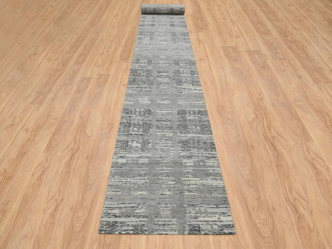 2'6" x 25'9" New Hand Knotted Grey Wool Runner Oriental Rug - MOA10265157