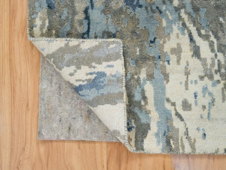 2'7" x 6'0" New Hand Knotted Grey Wool & Silk Runner Oriental Rug - MOA10265204