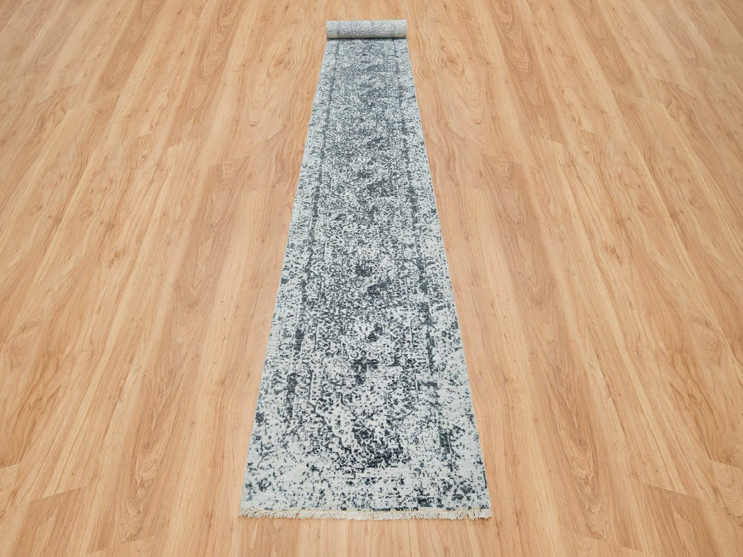 2'8" x 21'8" New Hand Knotted Grey Wool & Silk Runner Oriental Rug - MOA10265445