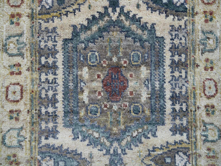 2'6" x 9'10" New Hand Knotted Ivory Wool Runner Oriental Rug - MOA10265573