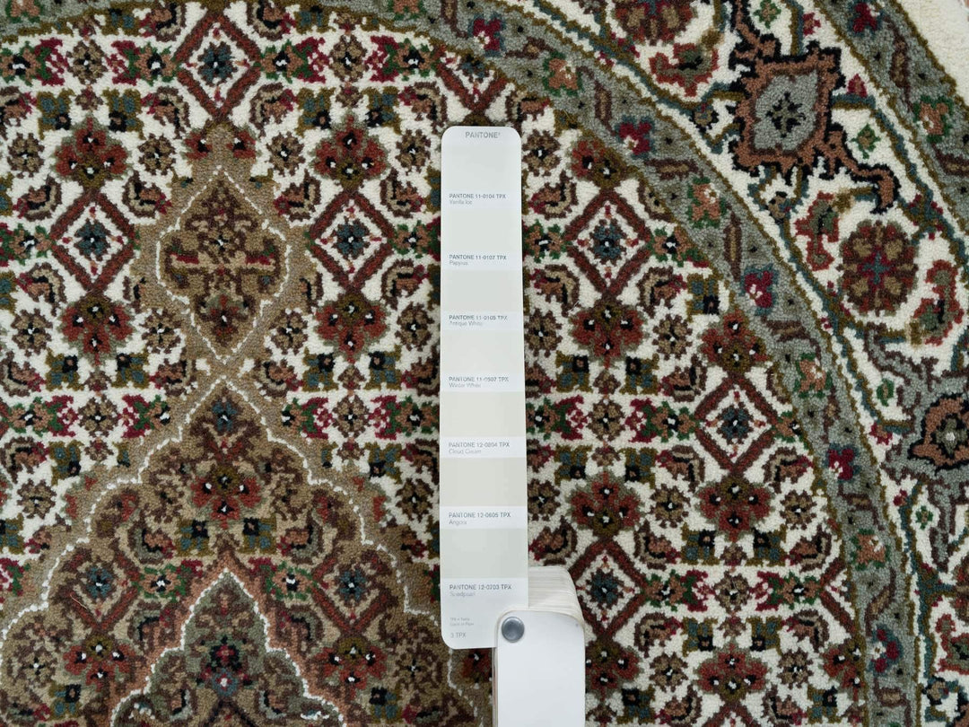 3'4" x 3'4" New Hand Knotted Ivory Wool Round Oriental Rug - MOA10265787