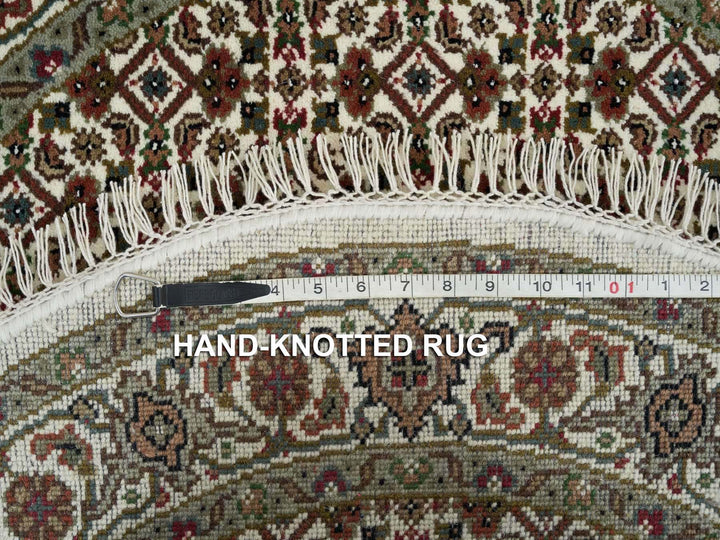 3'4" x 3'4" New Hand Knotted Ivory Wool Round Oriental Rug - MOA10265787