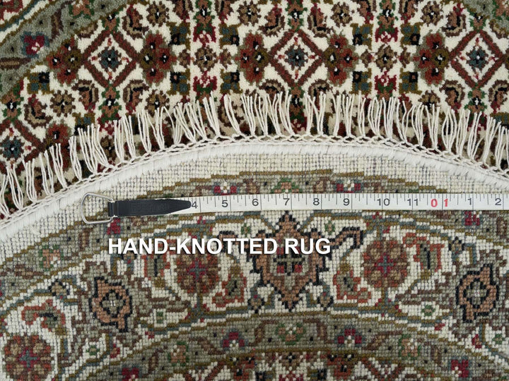 3'4" x 3'4" New Hand Knotted Ivory Wool Round Oriental Rug - MOA10265788
