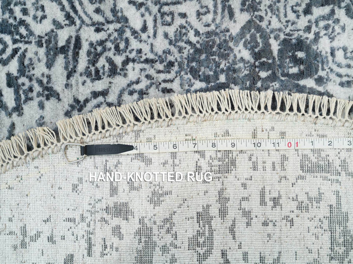 5'11" x 5'11" New Hand Knotted Grey Wool & Silk Round Oriental Rug - MOA10265829