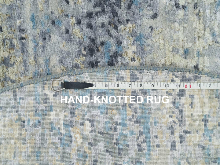 6'11" x 6'11" New Hand Knotted Grey Wool & Silk Round Oriental Rug - MOA10265879
