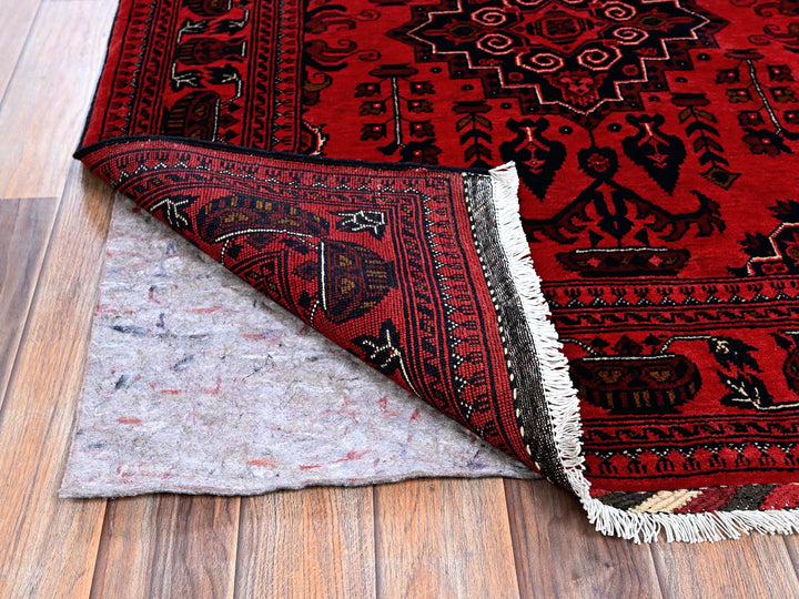 5'3" x 6'11" New Hand Knotted Red Wool Rectangle Oriental Rug - MOA102659