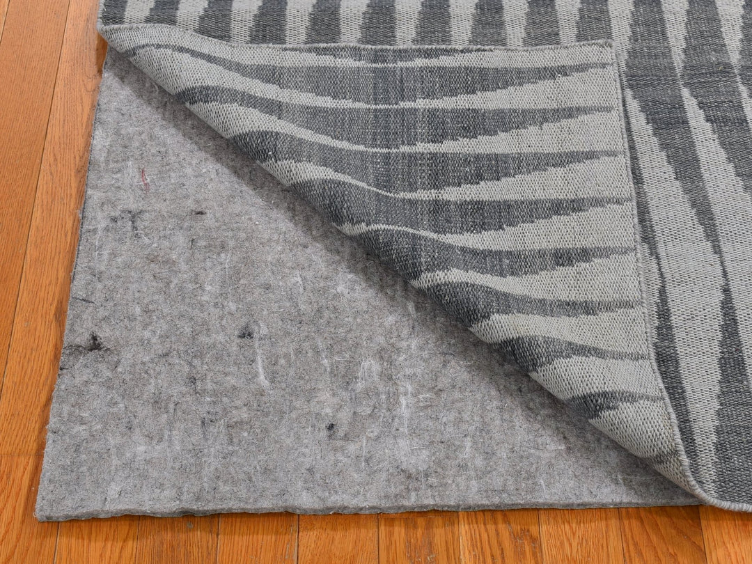 4'0" x 5'10" New Hand Woven Grey Wool Rectangle Oriental Rug - MOA10266079