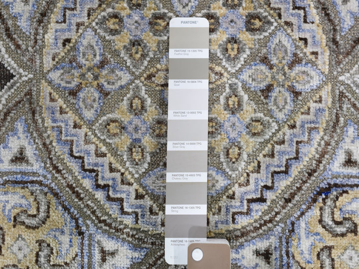 5'1" x 5'1" New Hand Knotted Brown Wool & Silk Round Oriental Rug - MOA10266718