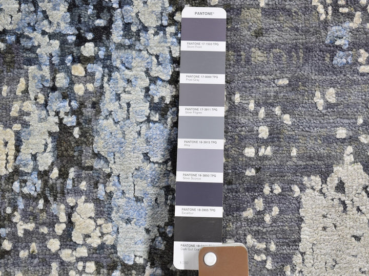 2'6" x 10'2" New Hand Knotted Grey Wool & Silk Runner Oriental Rug - MOA10266776