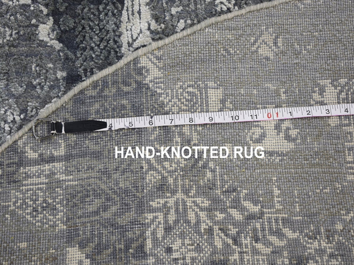 6'1" x 6'1" New Hand Knotted Grey Wool & Silk Round Oriental Rug - MOA10266778