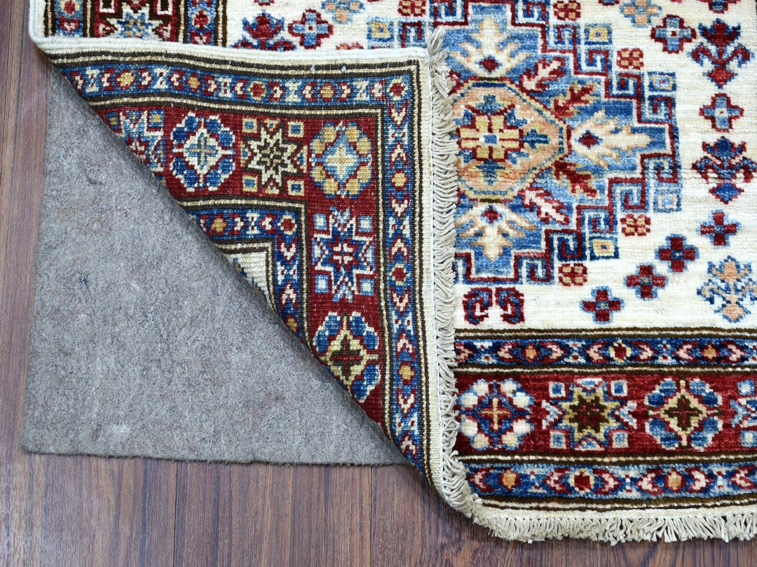 2'6" x 6'9" New Hand Knotted Ivory Wool Runner Oriental Rug - MOA10268655