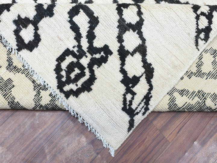 9'10" x 13'8" New Hand Knotted Ivory Wool Rectangle Oriental Rug - MOA10272616