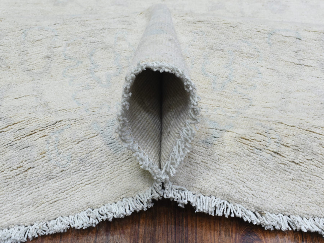 7'10" x 7'8" New Hand Knotted Ivory Wool Round Oriental Rug - MOA10272881