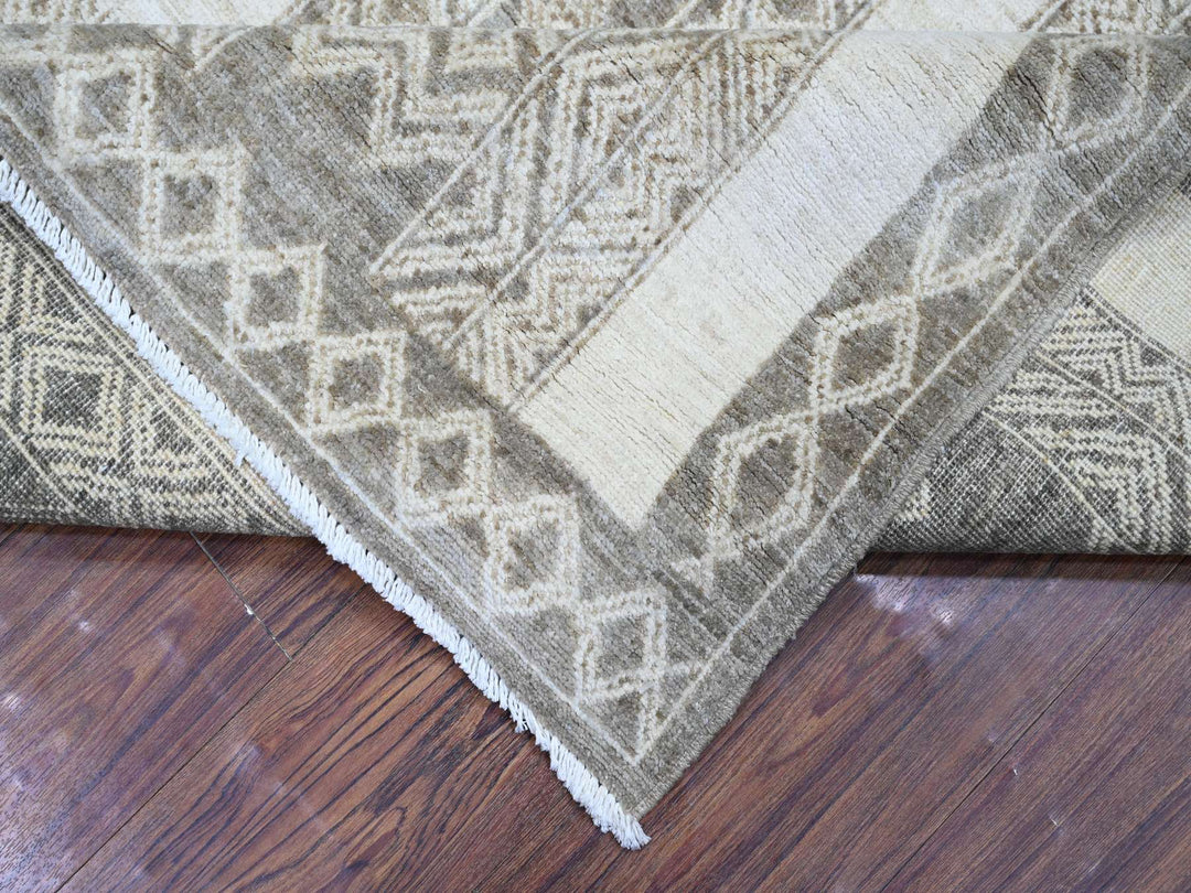 7'8" x 9'6" New Hand Knotted Brown Wool Rectangle Oriental Rug - MOA10274297