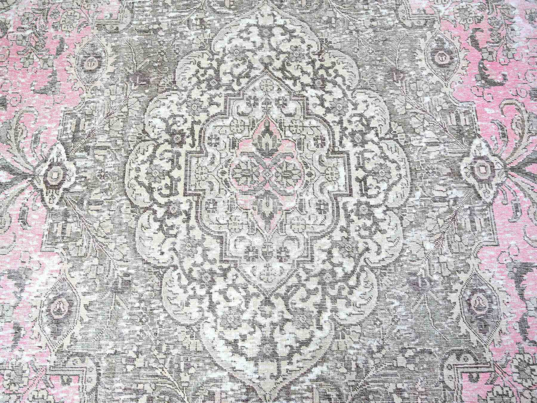 11'3" x 15'9" Vintage Hand Knotted Pink Wool Rectangle Oriental Rug - MOA10274481