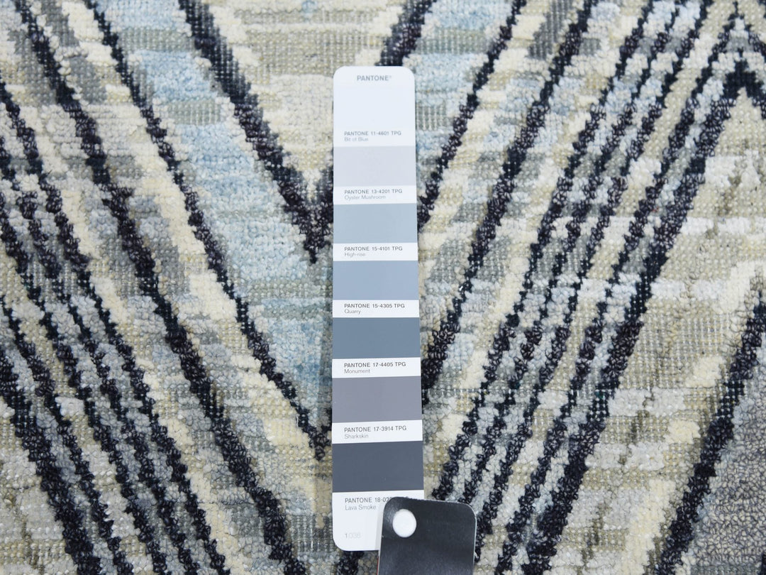 6'0" x 6'0" New Hand Knotted Grey Wool & Silk Round Oriental Rug - MOA10275029