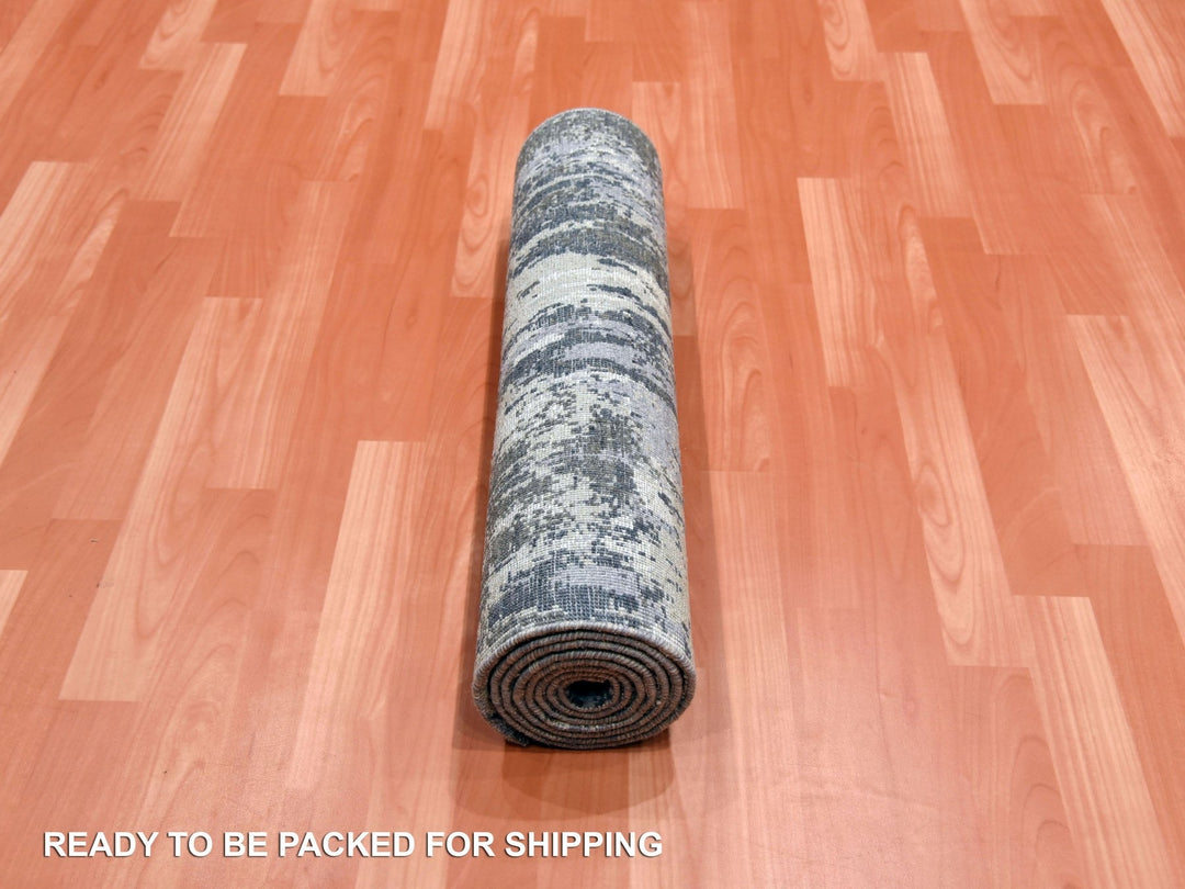 2'6" x 8'3" New Hand Knotted Grey Wool & Silk Runner Oriental Rug - MOA10275079