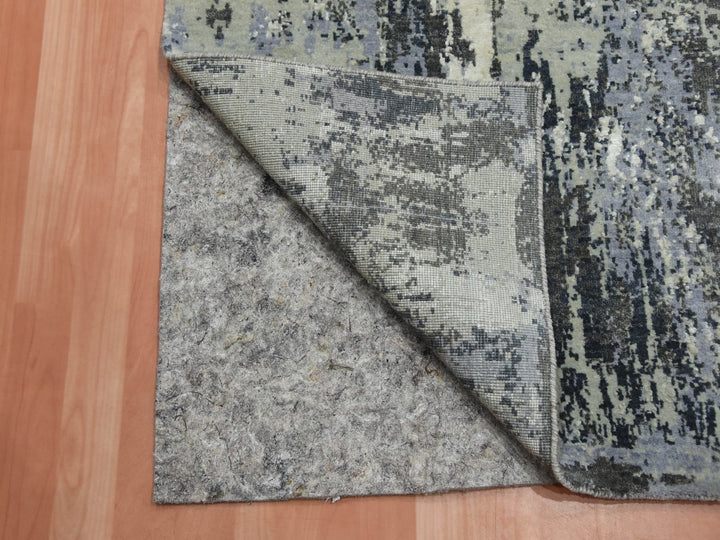 2'6" x 8'3" New Hand Knotted Grey Wool & Silk Runner Oriental Rug - MOA10275080