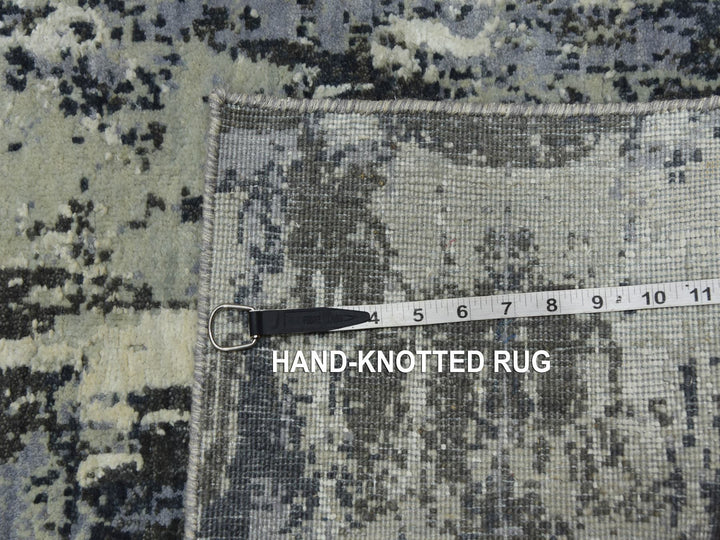 2'6" x 8'3" New Hand Knotted Grey Wool & Silk Runner Oriental Rug - MOA10275080