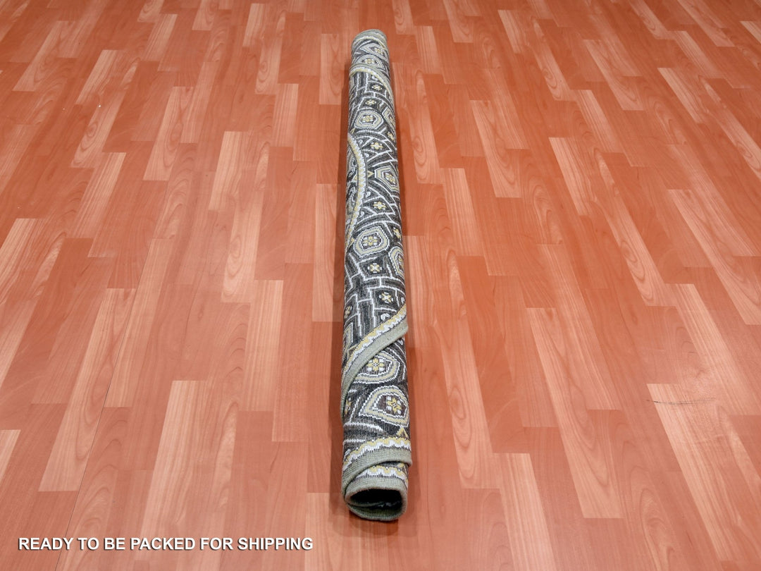 6'1" x 6'1" New Hand Knotted Brown Wool & Silk Round Oriental Rug - MOA10275130