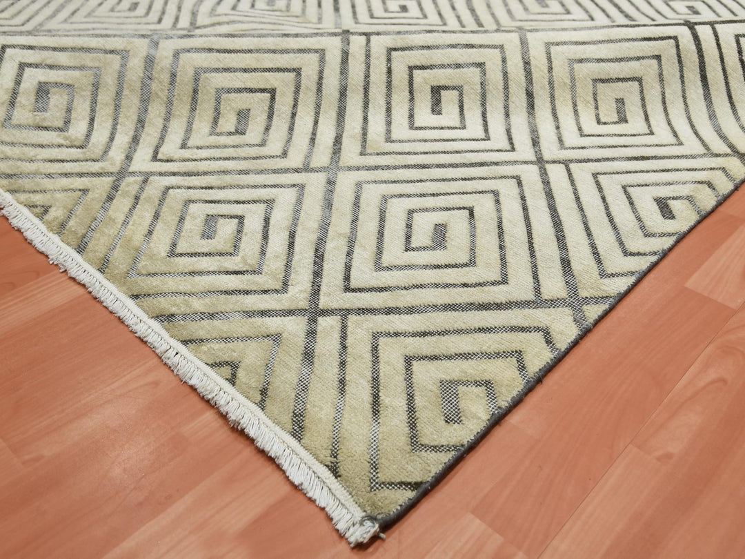 9'10" x 14'1" New Hand Knotted Ivory Silk Rectangle Oriental Rug - MOA10275220