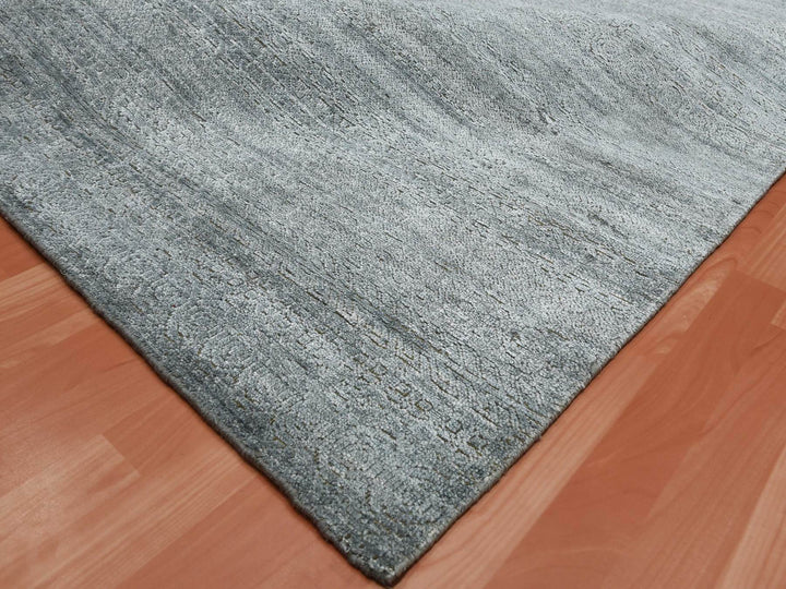 8'10" x 8'8" New Hand Knotted Grey Silk Rectangle Oriental Rug - MOA10275223
