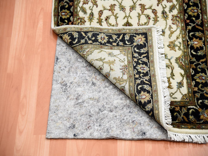 2'6" x 8'2" New Hand Knotted Ivory Wool & Silk Runner Oriental Rug - MOA10275277