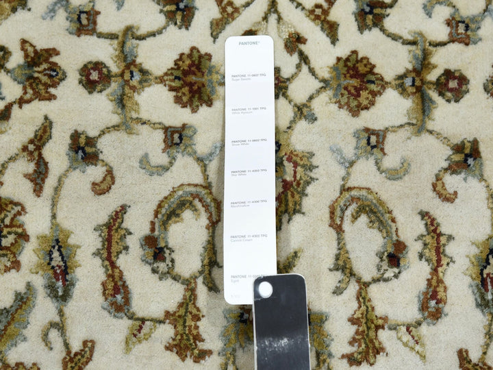 2'6" x 8'2" New Hand Knotted Ivory Wool & Silk Runner Oriental Rug - MOA10275277