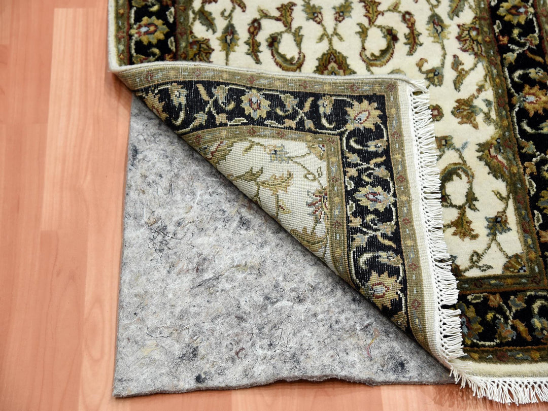 2'6" x 8'2" New Hand Knotted Ivory Wool & Silk Runner Oriental Rug - MOA10275278