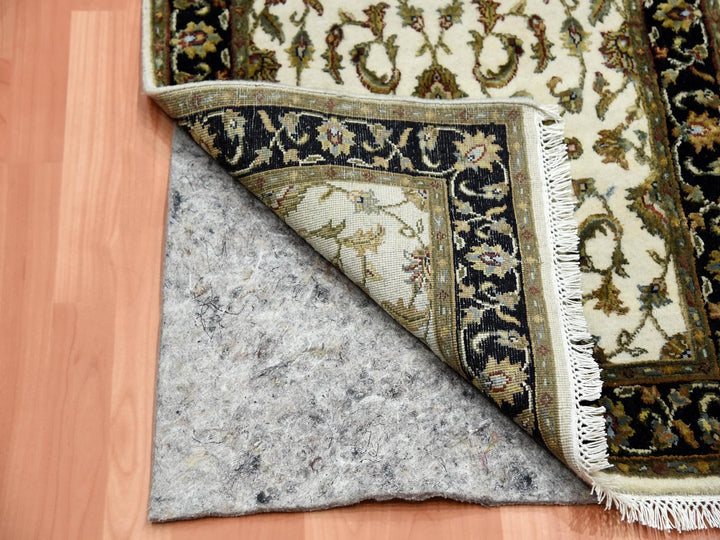 2'6" x 8'2" New Hand Knotted Ivory Wool & Silk Runner Oriental Rug - MOA10275278