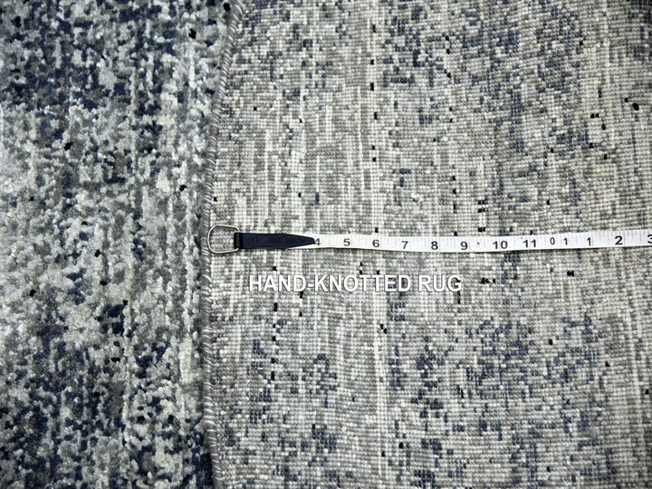6'0" x 6'0" New Hand Knotted Black Wool & Silk Round Oriental Rug - MOA10275288