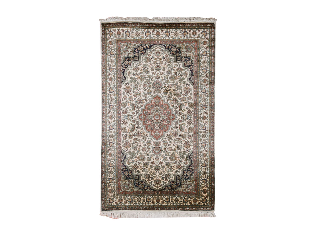 2'11" x 5'0" New Hand Knotted Ivory Silk Rectangle Oriental Rug - MOA10275439