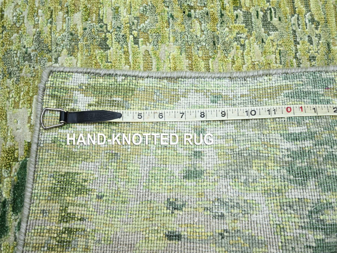 2'6" x 8'2" New Hand Knotted Green Silk Runner Oriental Rug - MOA10275547