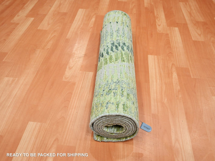 2'6" x 8'2" New Hand Knotted Green Silk Runner Oriental Rug - MOA10275547