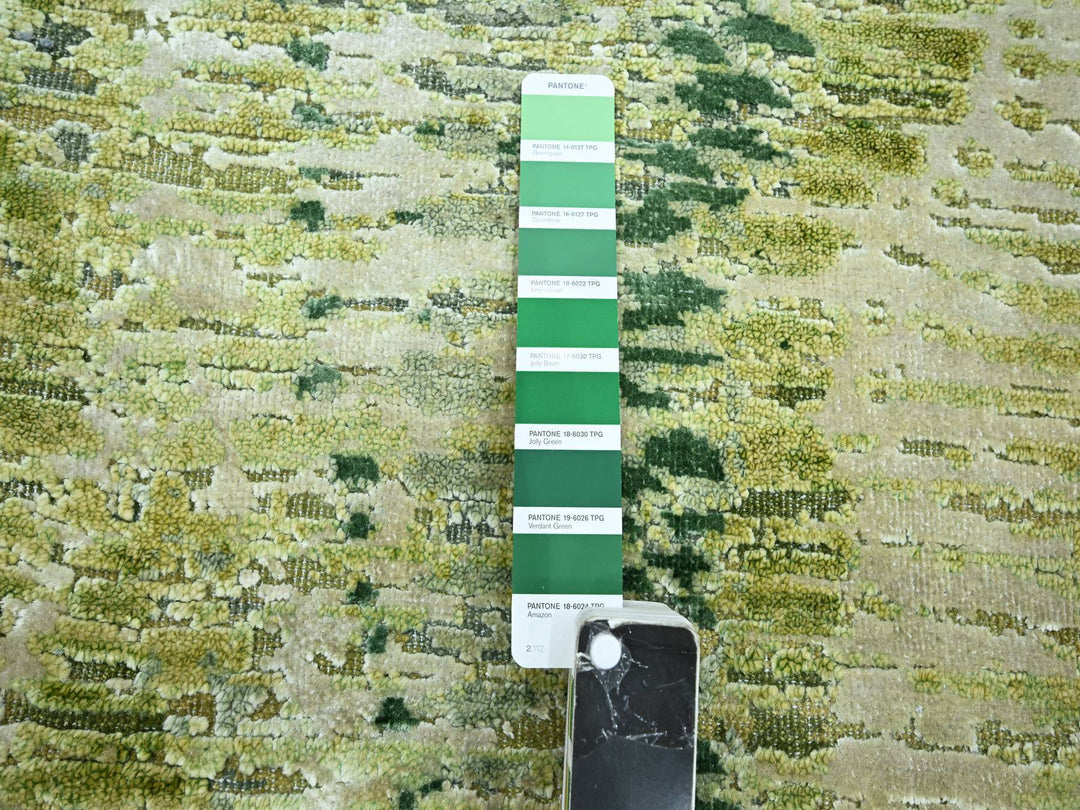 2'5" x 8'3" New Hand Knotted Green Silk Runner Oriental Rug - MOA10275548