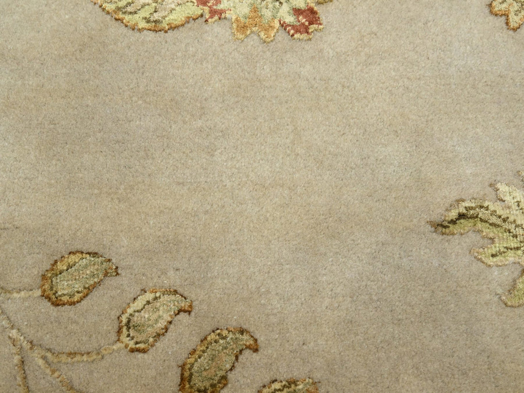 7'11" x 9'9" New Hand Knotted Ivory Wool & Silk Rectangle Oriental Rug - MOA10275588