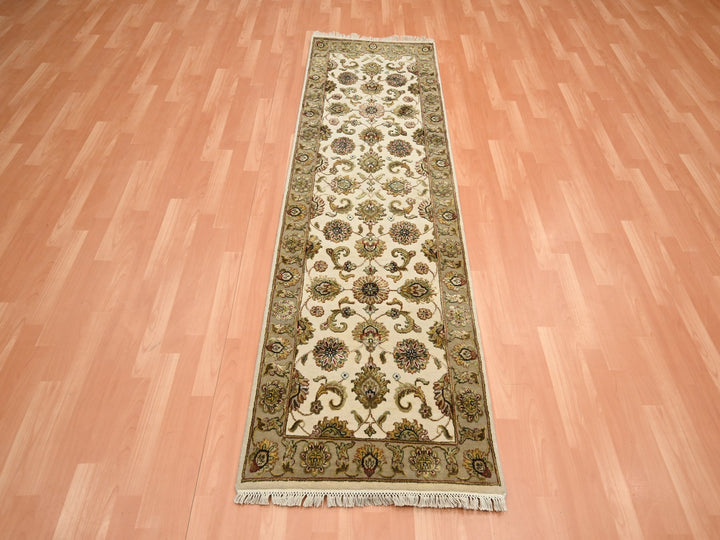 2'6" x 8'0" New Hand Knotted Ivory Wool & Silk Runner Oriental Rug - MOA10275612