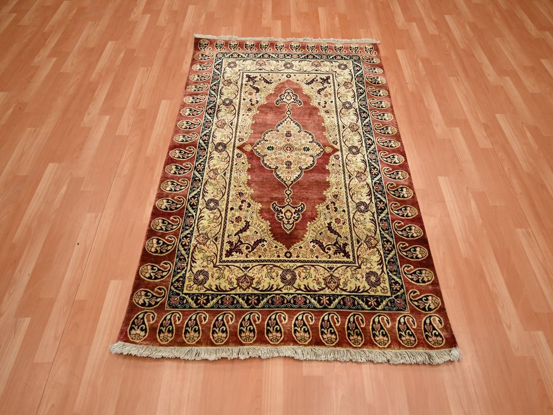 4'0" x 6'0" New Hand Knotted Red Silk Rectangle Oriental Rug - MOA10275648