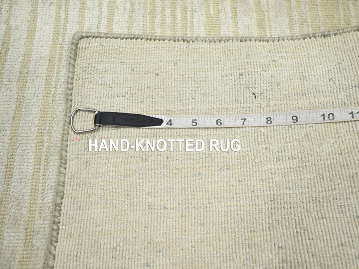 2'0" x 3'0" New Hand Knotted Ivory Wool & Silk Rectangle Oriental Rug - MOA10275661