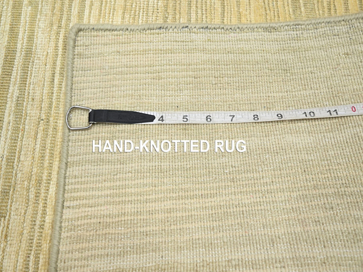 2'0" x 3'0" New Hand Knotted Beige Wool & Silk Rectangle Oriental Rug - MOA10275662